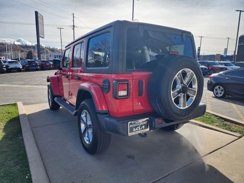 Used 2020 Jeep Wrangler Unlimited Sahara image 7