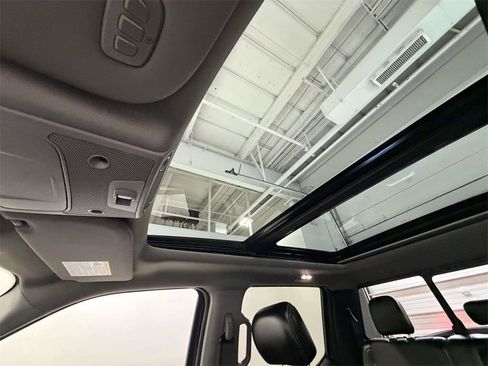 Used 2018 Ford F150 Lariat w/ Equipment Group 502A Luxury image 23