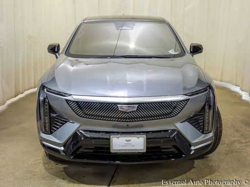 New 2026 Cadillac Optiq Luxury 2 image 4