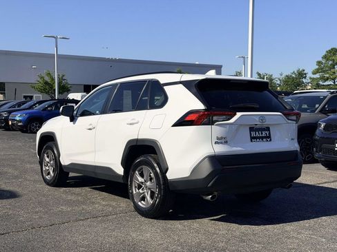 Used 2025 Toyota RAV4 XLE FWD image 4