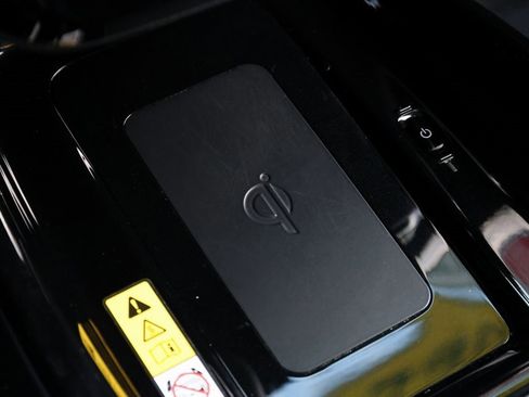 Certified 2022 Toyota Prius XLE w/ Advanced Technology Package image 24