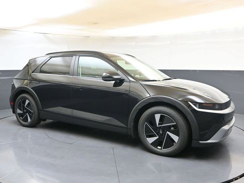 New 2025 Hyundai Ioniq 5 SEL image 7