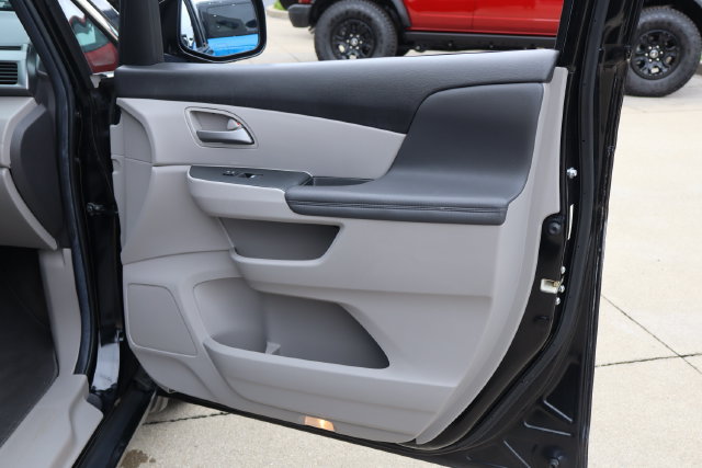 Used 2013 Honda Odyssey EX image 29
