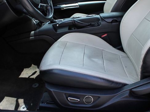 Used 2018 Ford Mustang Premium RWD image 13