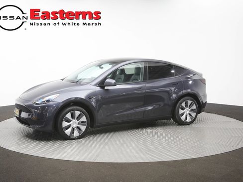Used 2024 Tesla Model Y 2WD image 47