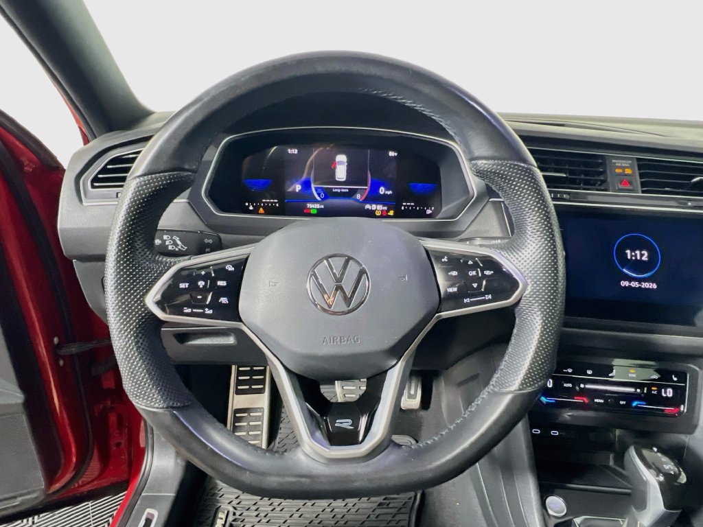 Used 2024 Volkswagen Tiguan SE R-Line FWD image 17