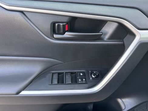 Used 2023 Toyota RAV4 LE image 11