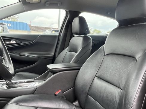 Used 2016 Chevrolet Malibu LT w/ Leather Package FWD image 13