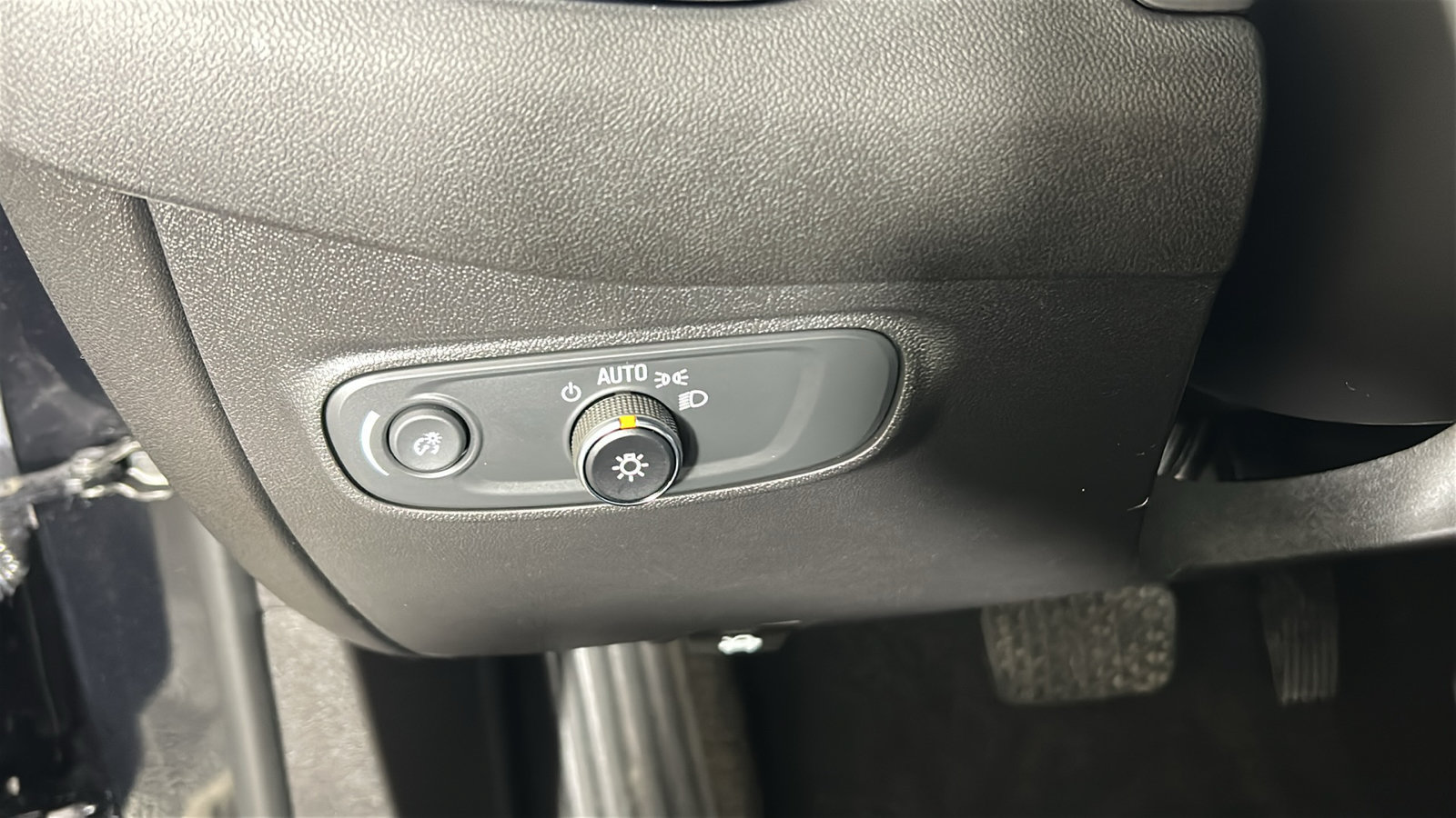 Used 2024 Chevrolet Equinox LS AWD/4WD image 22