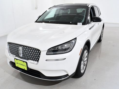 Used 2022 Lincoln Corsair AWD w/ Premium Package image 2