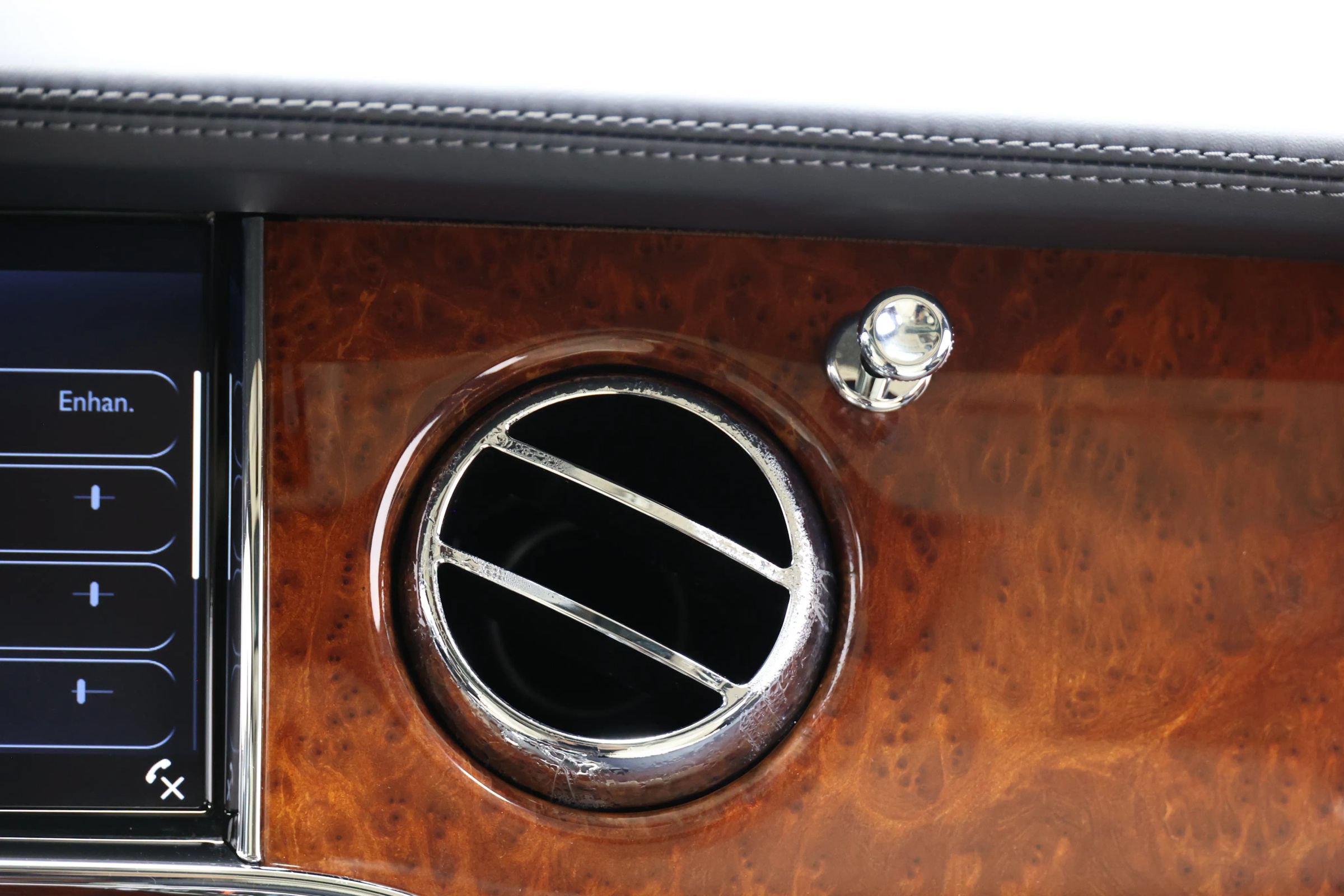 Used 2017 Bentley Mulsanne RWD image 52