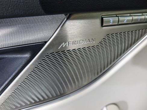 Used 2025 Jaguar F-PACE R-Dynamic S image 25