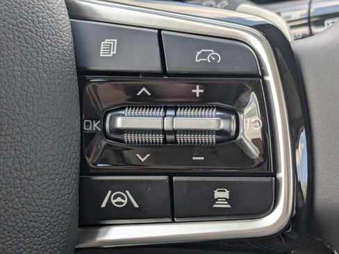 New 2026 Kia Carnival EX FWD image 40
