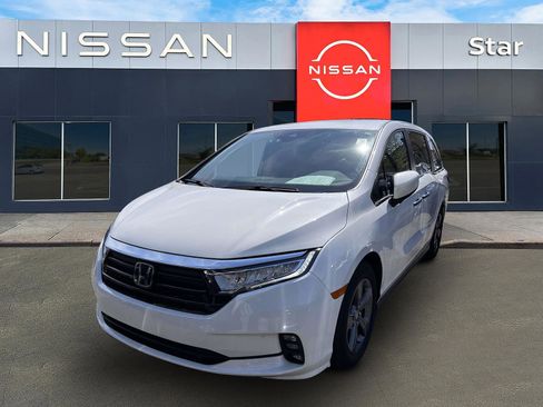 Used 2024 Honda Odyssey EX image 3