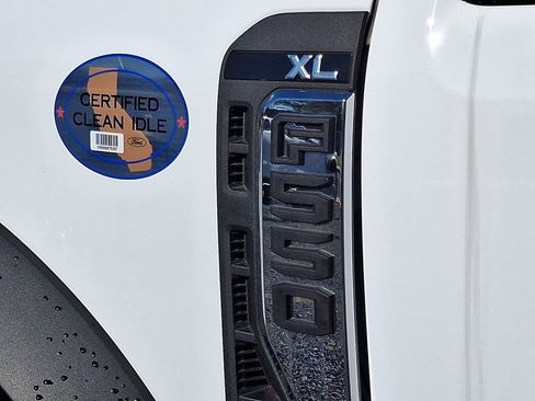 New 2025 Ford F550 4x4 Regular Cab Super Duty image 17