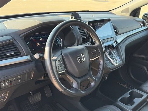 Used 2023 Honda Odyssey Sport image 17