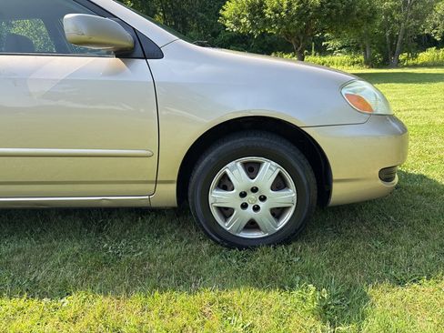 Used 2005 Toyota Corolla LE w/ Audio Value Pkg FWD image 30