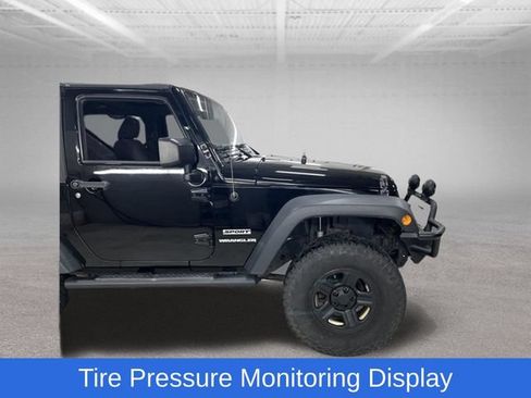 Used 2016 Jeep Wrangler Sport w/ Connectivity Group AWD/4WD image 13