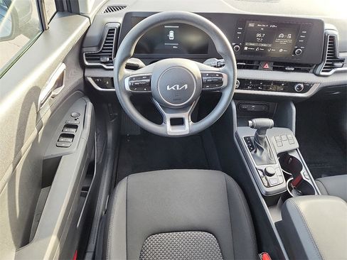 Certified 2025 Kia Sportage LX image 12