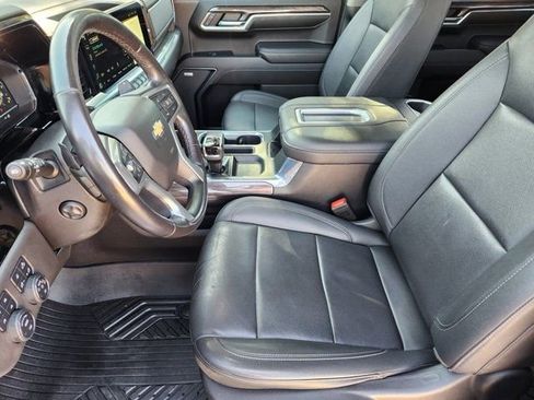 Used 2022 Chevrolet Silverado 1500 LTZ w/ Z71 Off-Road Package image 4