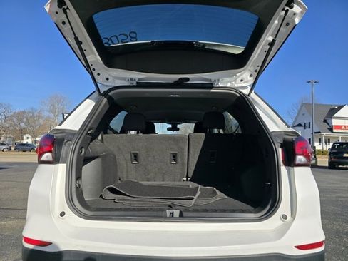 Used 2022 Chevrolet Equinox LT image 24