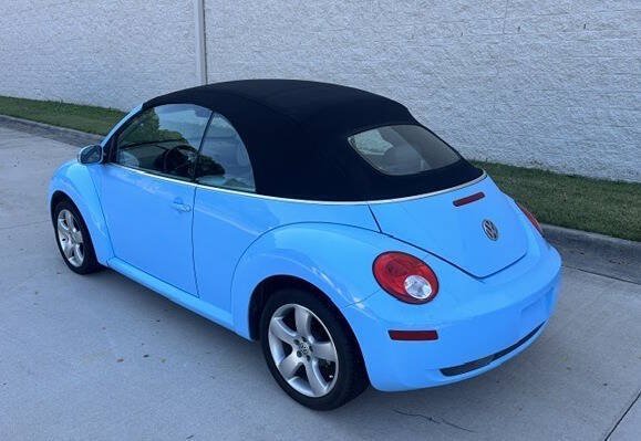 Used 2006 Volkswagen Beetle Convertible w/ Package 2 FWD image 13