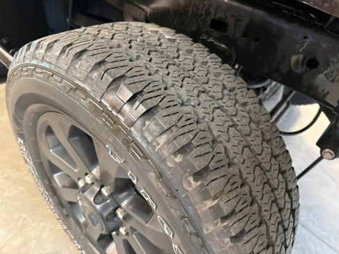 Used 2025 RAM 2500 Big Horn AWD/4WD image 30