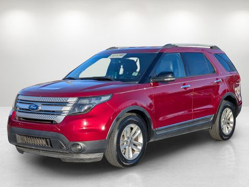 Used 2013 Ford Explorer XLT image 1