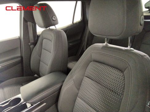 Used 2025 Chevrolet Equinox LT image 28