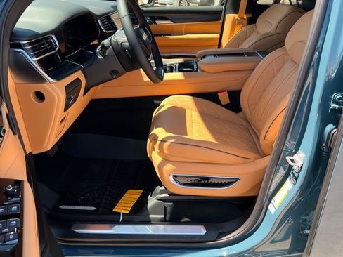 New 2026 Jeep Grand Wagoneer Summit AWD/4WD image 17