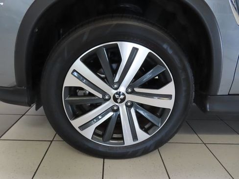 Used 2025 Mitsubishi Outlander Sport SE AWD/4WD image 14