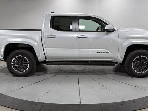 New 2026 Toyota Tacoma TRD Sport image 6