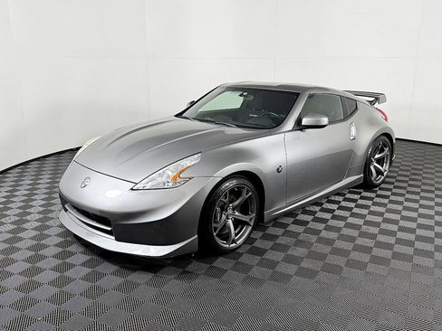 Used 2009 Nissan 370Z NISMO image 1