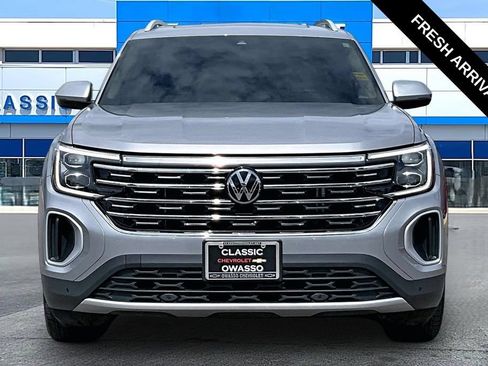Used 2024 Volkswagen Atlas SEL AWD/4WD image 18