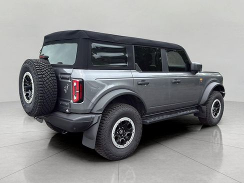 Used 2023 Ford Bronco Badlands w/ Sasquatch Package AWD/4WD image 9