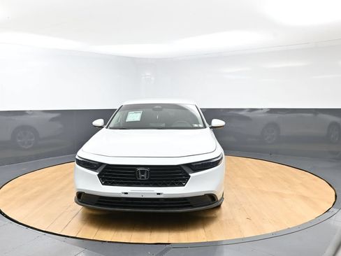 Used 2025 Honda Accord LX image 4