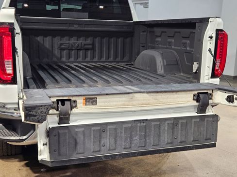 Used 2020 GMC Sierra 1500 SLT w/ SLT Premium Package image 18