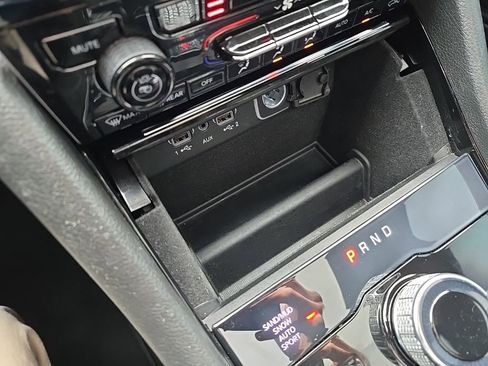 Used 2021 Jeep Grand Cherokee L Limited image 26