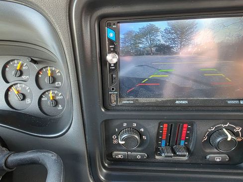 Used 2004 Chevrolet Silverado 1500 Z71 Pickup 4D 6 1/2 ft w/ Light Duty Power Package image 41