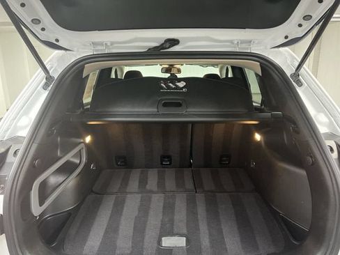 Used 2018 Jeep Cherokee Latitude w/ Safety Group AWD/4WD image 25