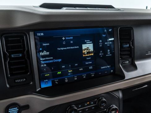 Used 2023 Ford Bronco Wildtrak image 18