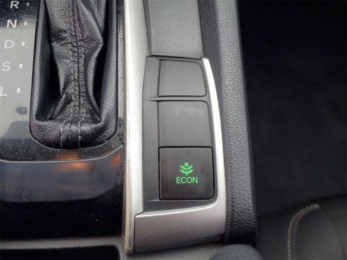 Used 2018 Honda Civic EX image 30