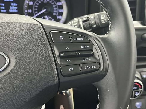 Used 2021 Hyundai Venue SEL FWD image 30