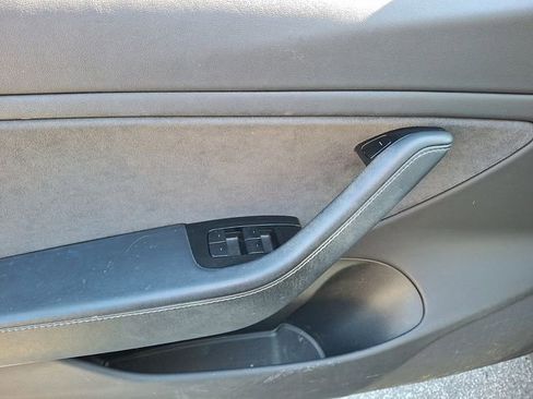 Used 2019 Tesla Model 3 Long Range image 16