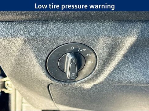 Used 2019 Volkswagen Jetta S image 11