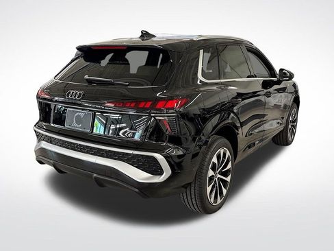 New 2026 Audi Q3 quattro 2.0T AWD/4WD image 5