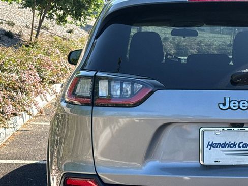 Used 2020 Jeep Cherokee Latitude image 37