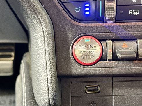Used 2019 Ford Mustang Shelby GT350 w/ Technology Package RWD image 17