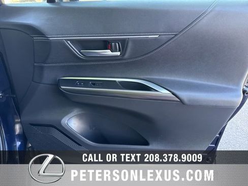 Used 2022 Toyota Venza Limited AWD/4WD image 12