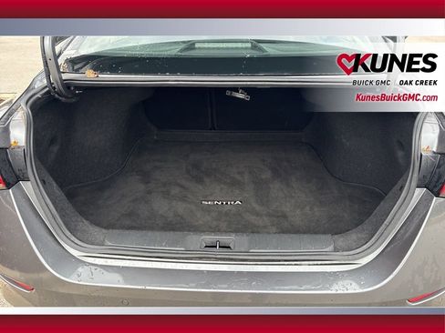 Used 2023 Nissan Sentra SV image 7